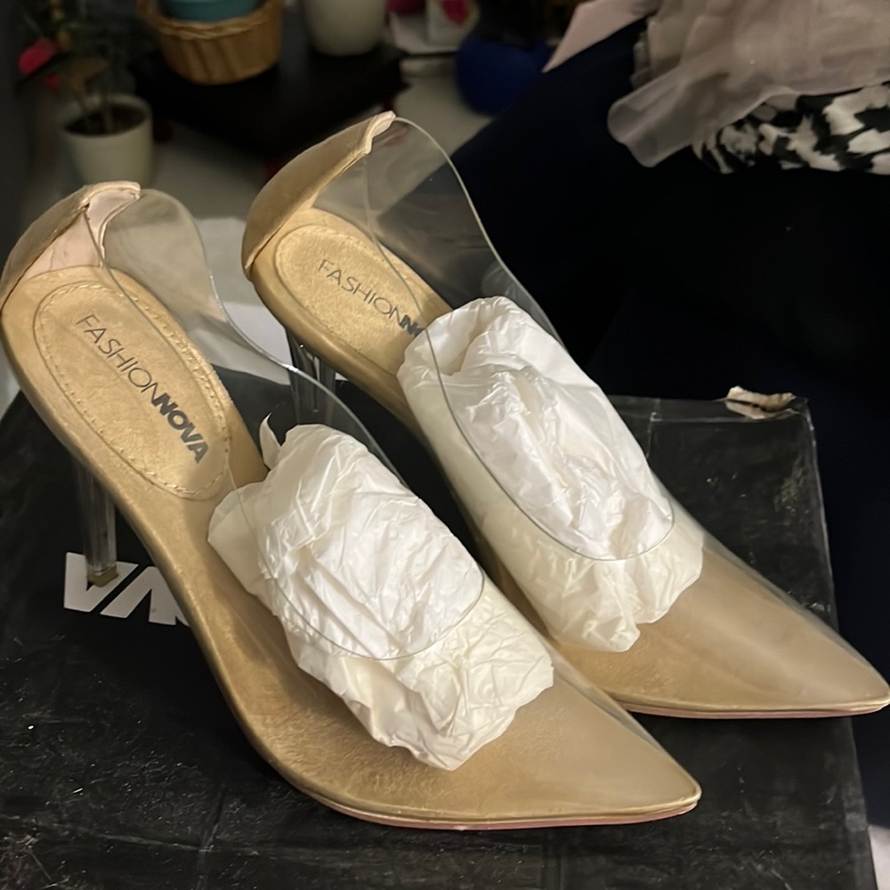 Fashion ova clear heels